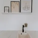 Maison De Luxe