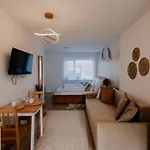 Maison De Luxe Couette-café 3*