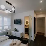 Maison De Luxe Couette-café