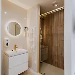 Maison De Luxe