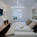 Maison De Luxe 3*