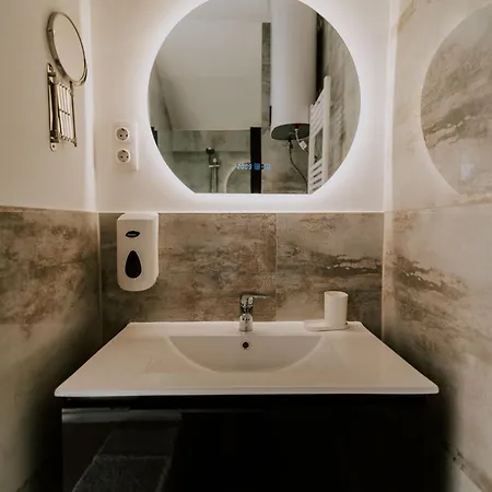 Maison De Luxe Bed & Breakfast