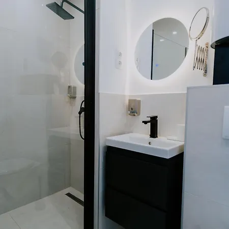 Bed & Breakfast Maison De Luxe 3*