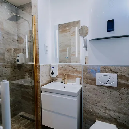 Maison De Luxe Bed & Breakfast 3*