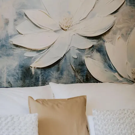 Maison De Luxe Bed & Breakfast