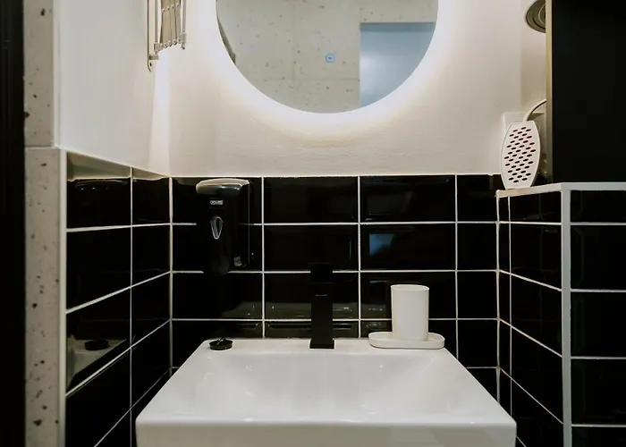 Maison De Luxe Bed & Breakfast 3*