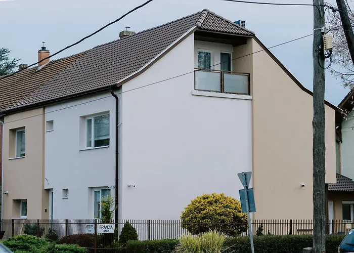 Maison De Luxe Bed & Breakfast 3*